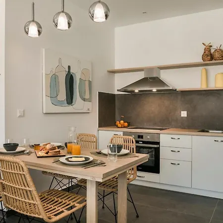 Aphrodite - Ionian Treasure Pesádha